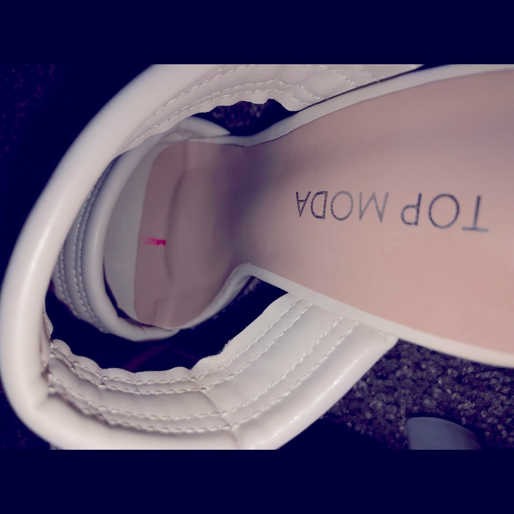 Cute heeled slip on by Top Moda